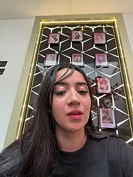 Chat XXX en directo de EmmyEvans1