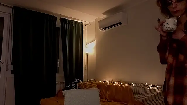 amber_quell_here's Webcam Show