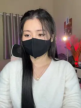 -LaZy- 在線直播表演