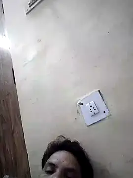 sdfuubjkn's Live XXX Chat