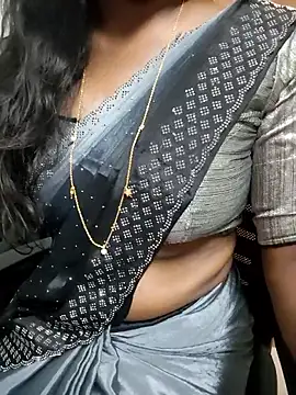 Tamilmallu-duskygirl03's Webcam Show