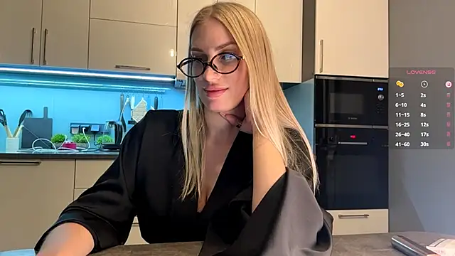 SoftnessMila live XXX chat
