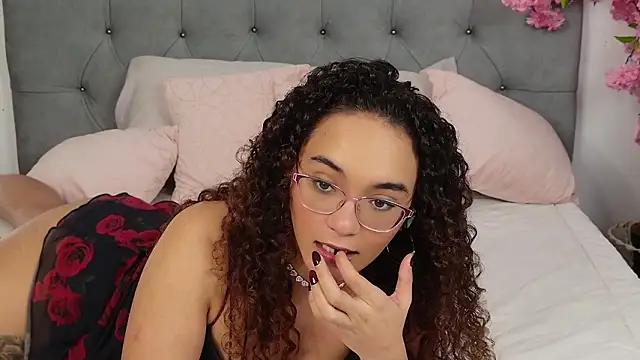 Taylor_Tina's Live XXX Chat