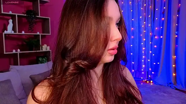 แชท XXX สดของ Lucy_louras