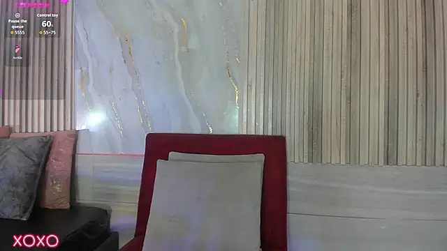 BriannaChelsea Adlı Modelin Canlı XXX Sohbeti