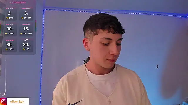 oliver_kyy 라이브 XXX 채팅
