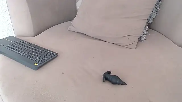 XXX chat uživo modela CarolineAikos