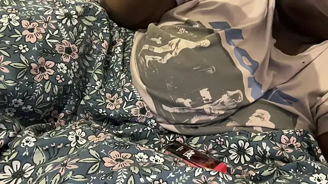 nanaisbackk's Live XXX Chat