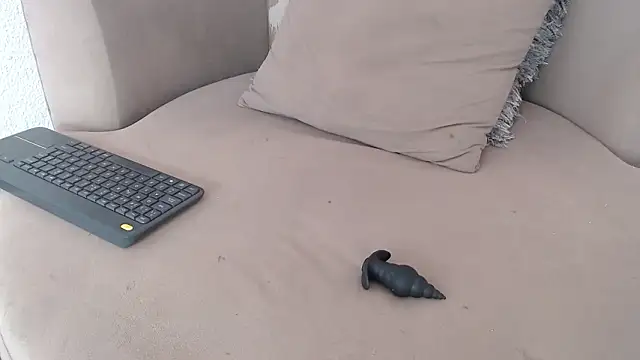 CarolineAikos Live XXX Chat