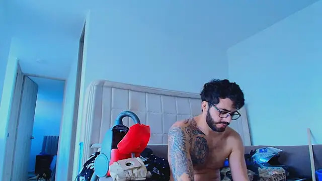 Chat +18 de thomas_gun ao vivo