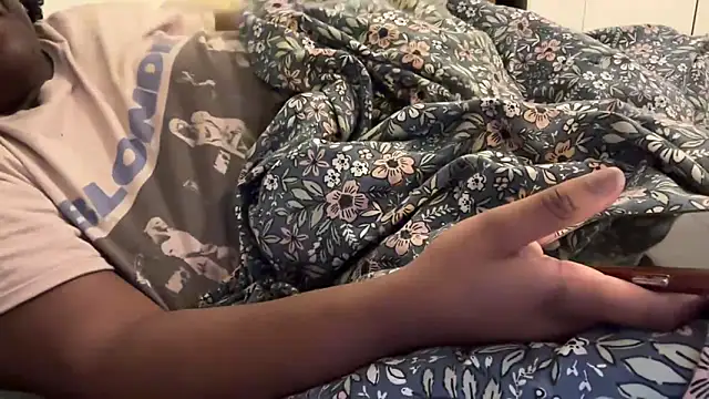 nanaisbackk Chat XXX in diretta