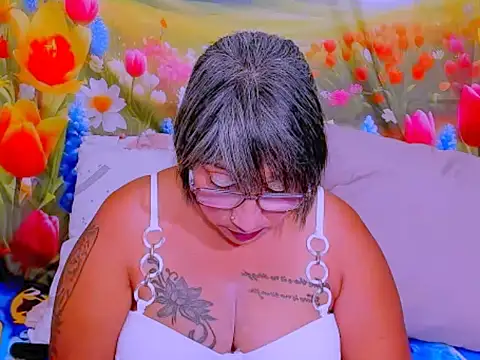 indianroxy Live XXX-chat