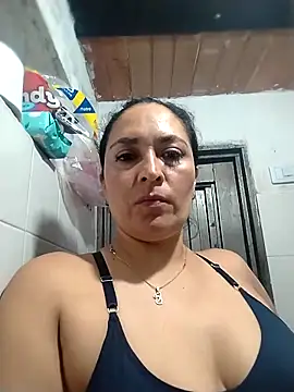 CatleyaSmith live XXX chat