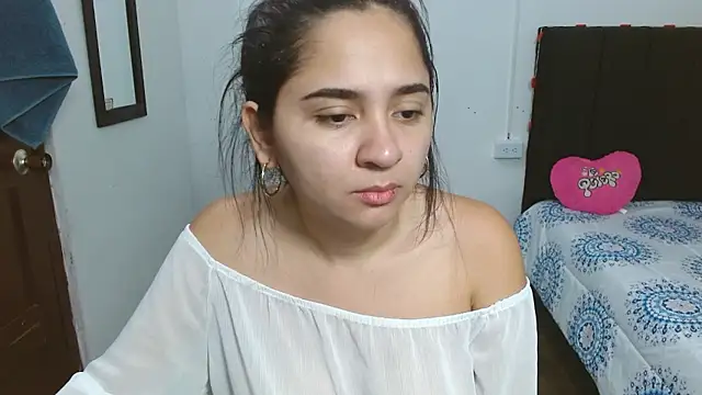 Thaliann Live XXX chat