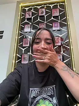 Chat XXX en directo de EmmyEvans1