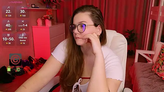 Онлайн чат XXX KellyKleine