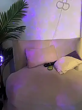 MiaFoxie_'s Webcam Show