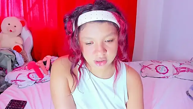 Emily_Coper18: απευθείας συνομιλία ΧΧΧ