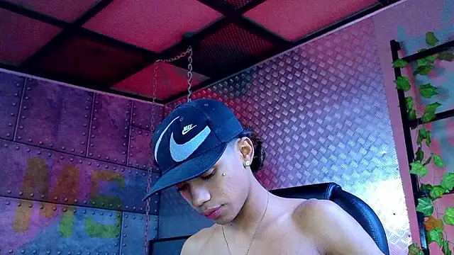 AlanCutee – Naživo XXX chat