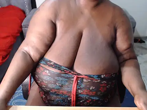 دردشة BIG_BOOBS_ASS_QEEN الجنسية المباشرة