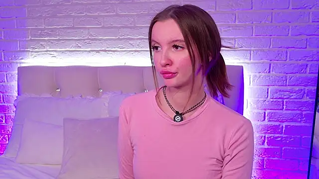 Layla_Bloom: онлайн-секс-чат