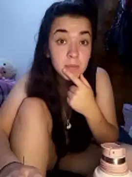 miagoddess88 élő XXX-chatje