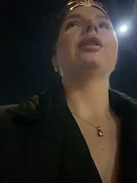 Chat XXX en directo de KrisMagnoly