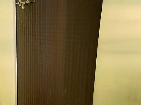 Jenni11Live Adlı Modelin Canlı XXX Sohbeti