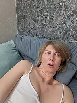 Chatroom XXX en direct de stellahere8