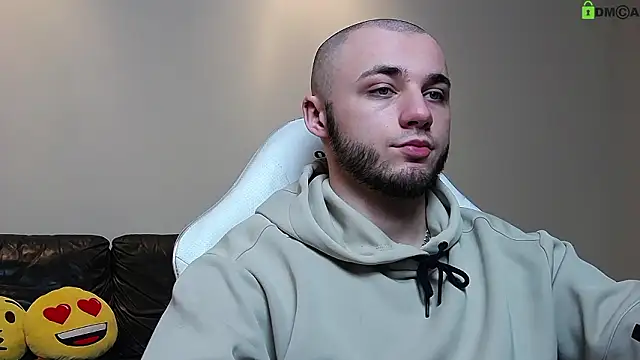 Show modela PaulGrow na web-kameri