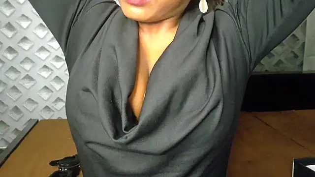 somi-singh: онлайн-секс-чат