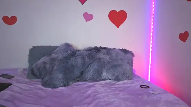 MaleiSummer live XXX chat