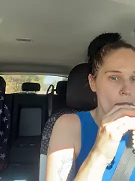 lolabunny9 Show in webcam