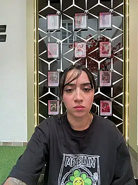 EmmyEvans1 – Naživo XXX chat