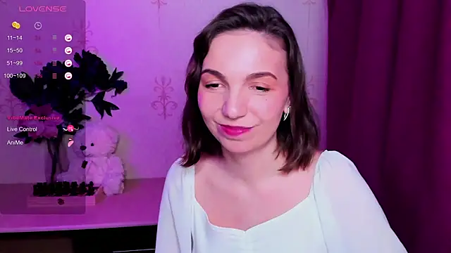 Онлайн чат XXX KindHazelHere_