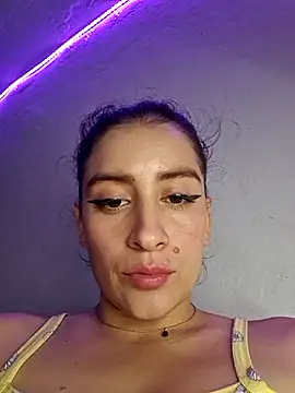 Czat XXX na żywo – aytanna_torrez