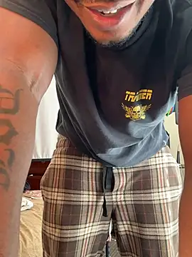 KeYBuMp323's Webcam Show