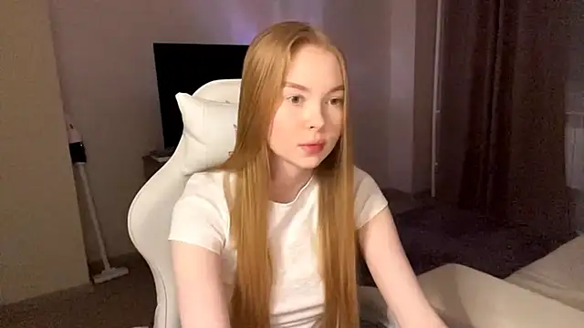 LumiSunのライブXXXチャット