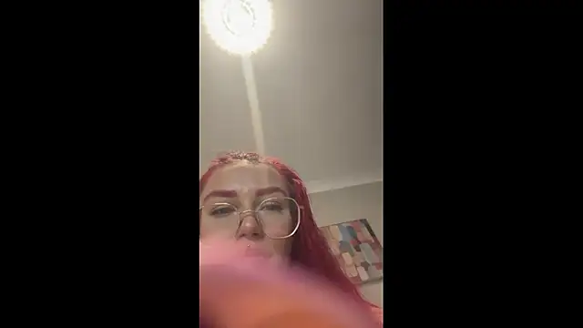 FoxyValentine live XXX chat