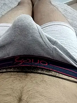 Rocky-badboy_cum4me: διαδικτυακό σόου στην κάμερα