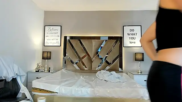 Chatroom XXX en direct de cellestehot