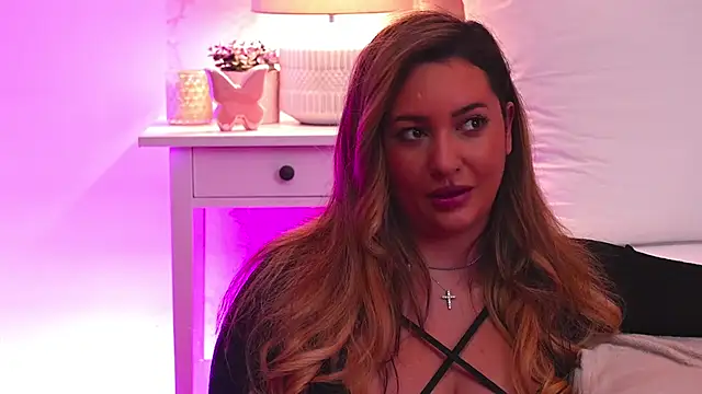 YaaraCollins Live XXX-Chat