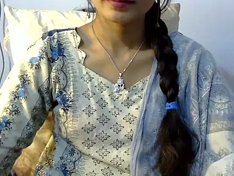 Shab_M Adlı Modelin Canlı XXX Sohbeti