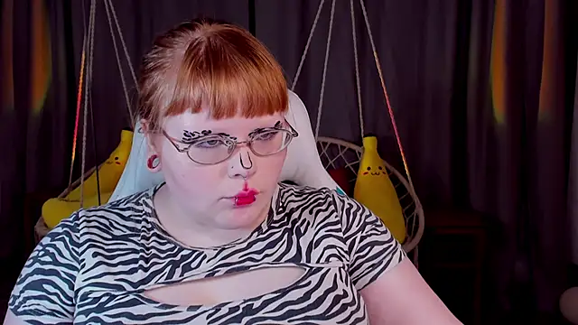 LottieReedのライブXXXチャット