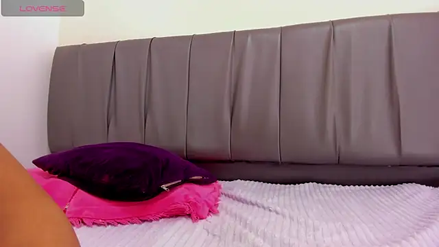 iisabella_noa élő XXX-chatje