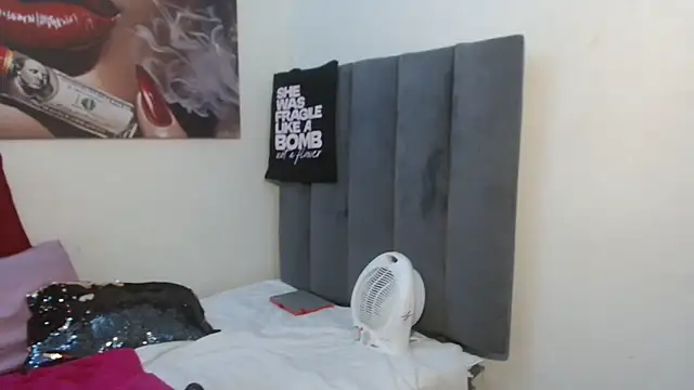 Moreish-06 Live XXX Chat