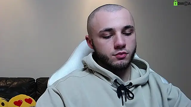 Show modela PaulGrow na web-kameri