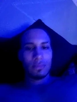 MagnusFrostのライブXXXチャット