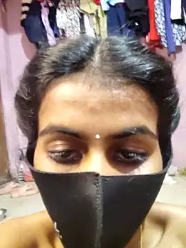 Thaper_Meera2 Show in webcam