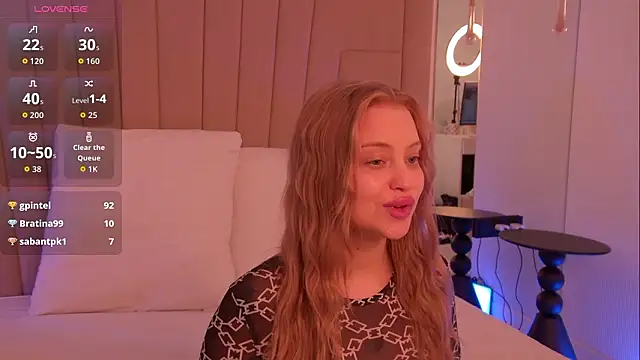 MollyHilton 即時 XXX 聊天